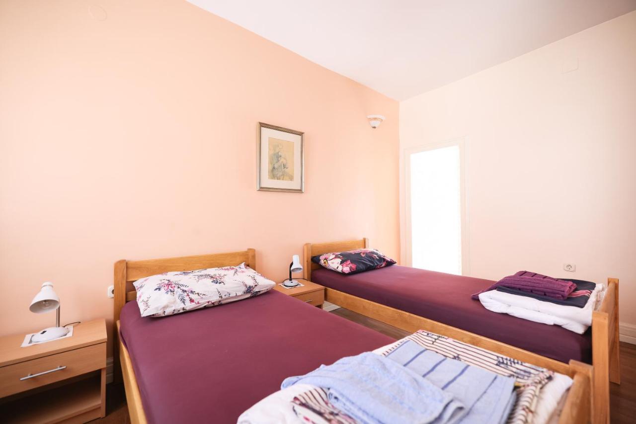 Two Bedroom Apartment In City Center Igor ซาดาร์ ภายนอก รูปภาพ