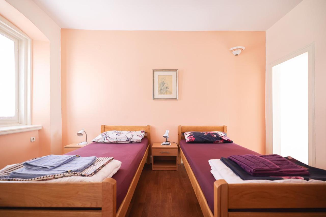 Two Bedroom Apartment In City Center Igor ซาดาร์ ภายนอก รูปภาพ