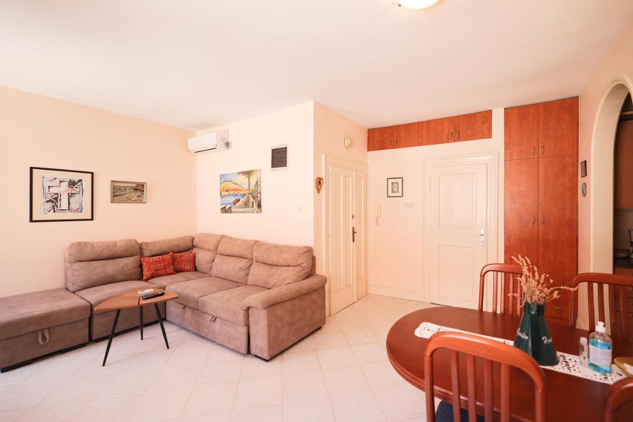 Two Bedroom Apartment In City Center Igor ซาดาร์ ภายนอก รูปภาพ